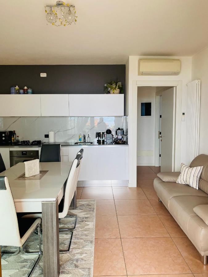 Il Paradiso Apartments Great View Gardasee Torri Del Benaco Dış mekan fotoğraf